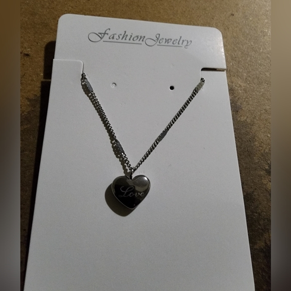 Sold - Picture 3 of 3